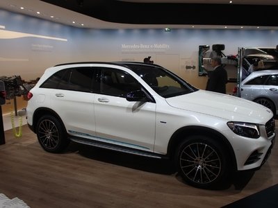 Mercedes Glc 2.0 300 DE 4MATIC AMG LINE 9G-TRONIC